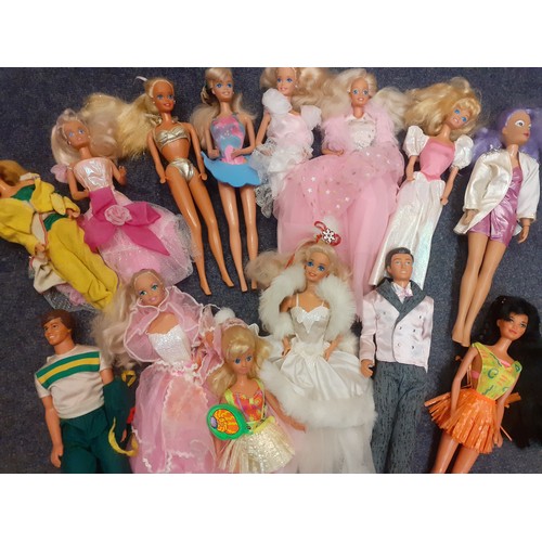 49 - Barbie-A quantity of boxed 1990's Barbie collectables to include a weekend camping set, a camper van... 