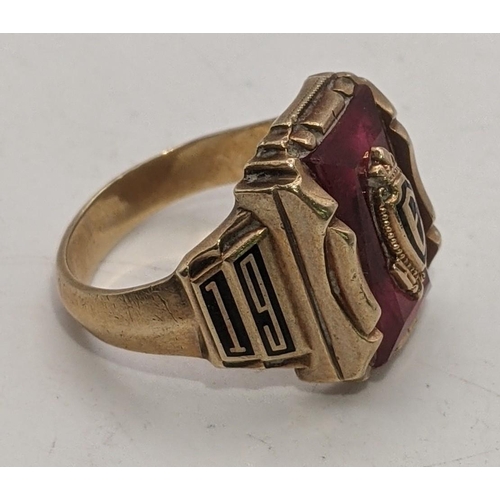 124 - A 10k gold high school ring, 10.4g
Location:RING

If there is no condition report shown, please requ... 