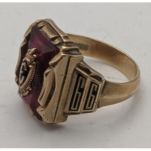 124 - A 10k gold high school ring, 10.4g
Location:RING

If there is no condition report shown, please requ... 