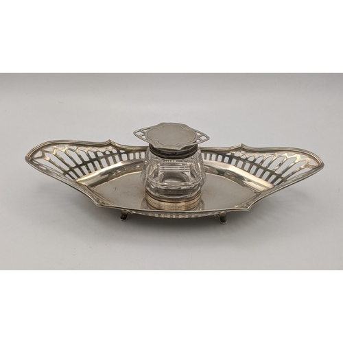 178 - A Elkington and co silver inkstand A/F with a pierced rim hallmarked Birmingham 1906
Location: R2.2
... 