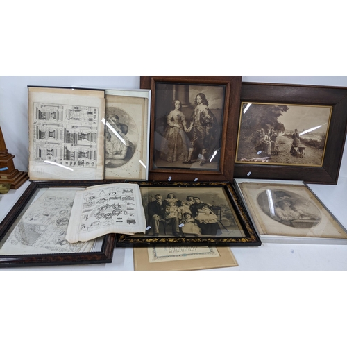 239 - Mixed framed and unframed pictures to include engravings, 1920's photograph and others
Location: SL
... 