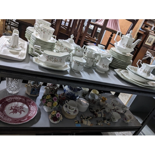 279 - A Johnson brothers eternal low dinner service comprising approx 65 pieces, along with mixed ceramics... 