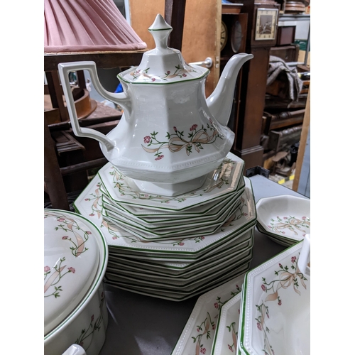 279 - A Johnson brothers eternal low dinner service comprising approx 65 pieces, along with mixed ceramics... 