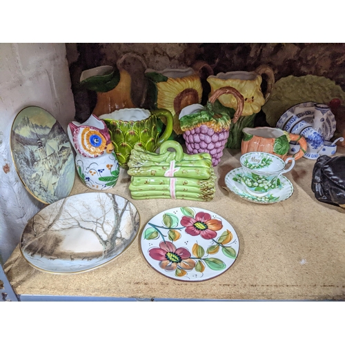 285 - A mixed lot of ceramics to include Portuguese Caugant fish, and other tureens, various jugs, Royal A... 