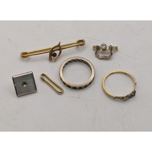 82 - Mixed 18ct gold jewellery to include an 18ct gold ring A/F, an 18ct gold white ring A/F, an 18ct gol... 