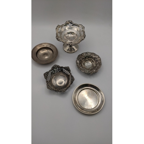 190 - Silver dishes to include an armada style dish and bonbon dishes 98g and a silver weighted pedestal d... 