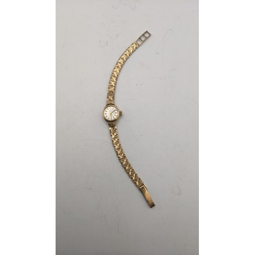 143 - A ladies 9ct gold Rotary manual-wind wristwatch on a 9ct bracelet, total weight 12.4g Location:CAB2
... 