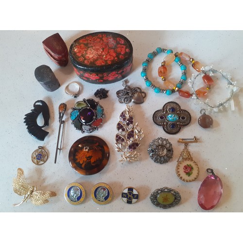 56 - Vintage costume jewellery comprising brooches, necklaces and bracelets to include a Scottish silver ... 