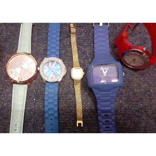 62 - A quantity of modern gents and ladies watches to include Rotary, Seiko, Sekonda, Krug-Baumen, Philip... 