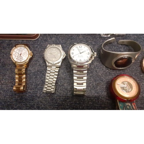 62 - A quantity of modern gents and ladies watches to include Rotary, Seiko, Sekonda, Krug-Baumen, Philip... 