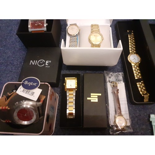 62 - A quantity of modern gents and ladies watches to include Rotary, Seiko, Sekonda, Krug-Baumen, Philip... 