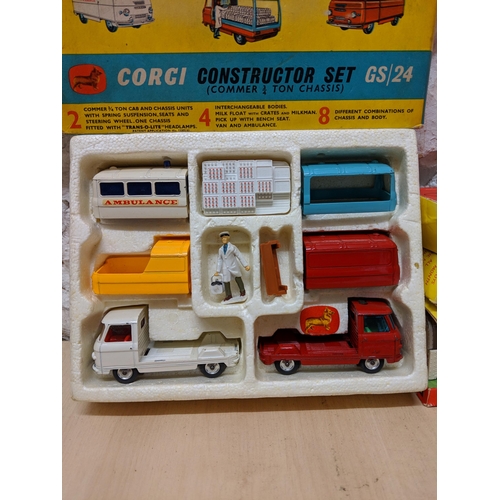 4 - A Corgi Commer 3/4 ton Chassis construction set GS/24, and a Dinky Toy tow-away Glider set consistin... 