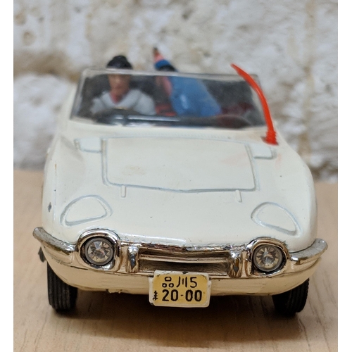 7 - A Corgi Special Agent 007 James Bond Toyota 2000GT (from the film You Only Live Twice) with four con... 