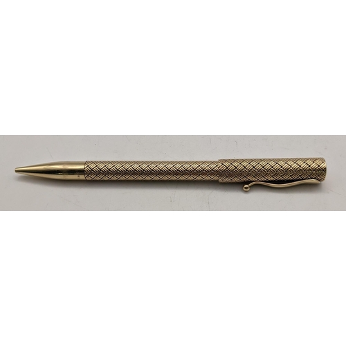 110 - A Tiffany style gold double ended pen & pencil stamped 14ct with hatched pattern weighing 10g
Locati... 