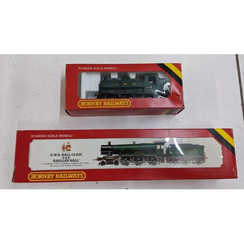 172 - Two Hornby 00 gauge model trains to include No.R 761 GWR Hall Class Kneller Hall and R 041 GWR Panni... 