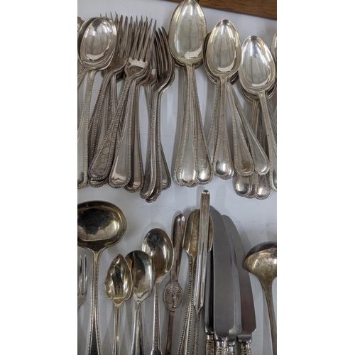 187 - Mixed flatware and cutlery to include a William Yates canteen of cutlery consisting of a set of 12 f... 