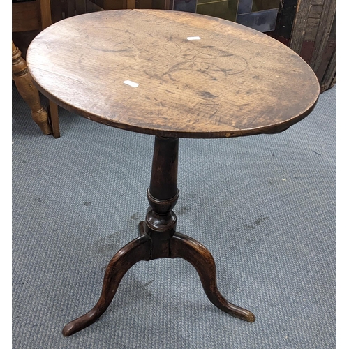 209 - A Georgian oak oval topped tilt top occasional table 61cm h x 52cm w Location:A3M
If there is no con... 