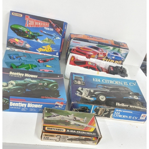 238 - A mixed lot of toys to include Humbrol Bentley Blower 1:24 scale, 1:24 Citroen 15 CV, Matchbox Thund... 