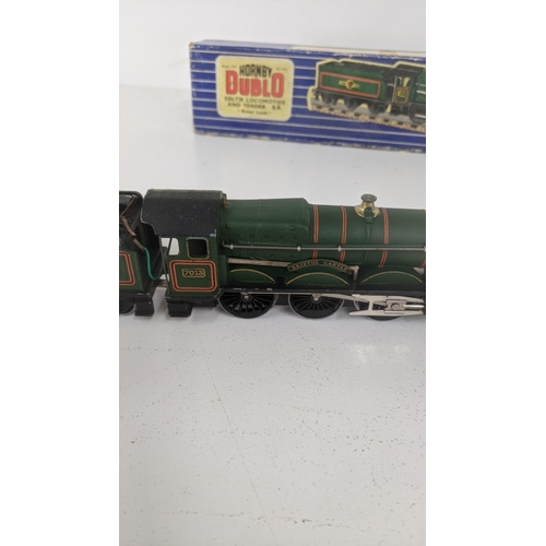 240 - A boxed Hornby Dublo 00 gauge EDLT20 Locomotive and Tender Bristol Castle Location:R2.4
If there is ... 