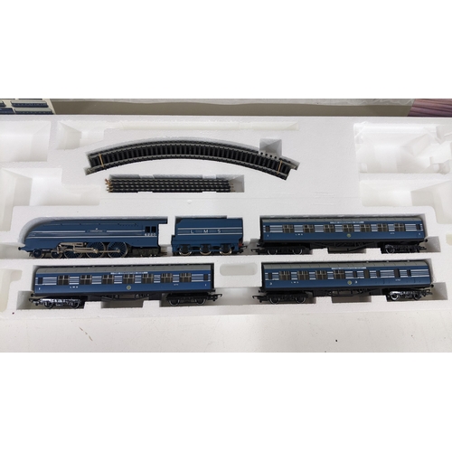 327 - A boxed Hornby 00 gauge Coronation Scot train set
Location:1.1

If there is no condition report show... 