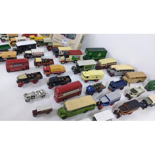 333 - Mixed model cars to include a boxed Corgi The Provincial Set, Matchbox, Models of Yesteryear and oth... 