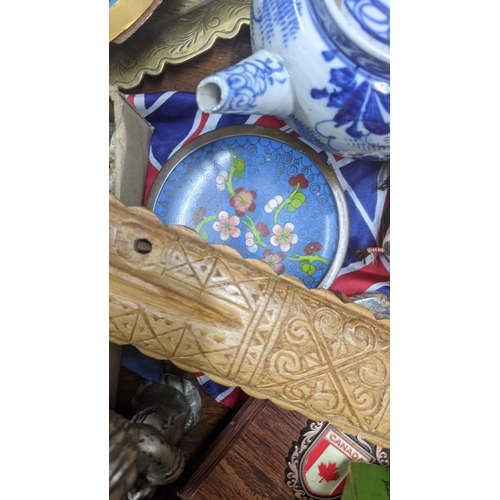 356 - A mixed lot to include an Oriental related items to include tea pots and enamel floral pin dish and ... 