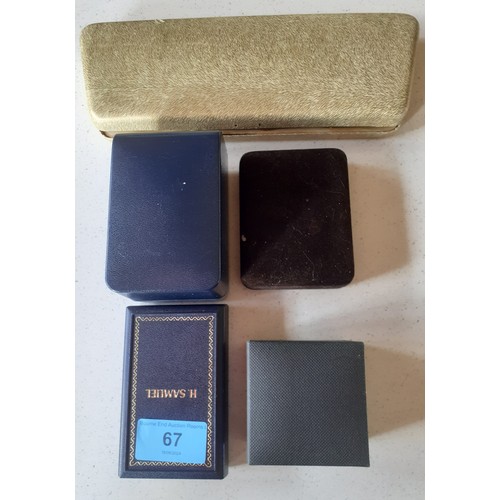 67 - A quantity of vintage costume jewellery to include a 9ct gold locket stamped 375, 1.9g, gold tone an... 