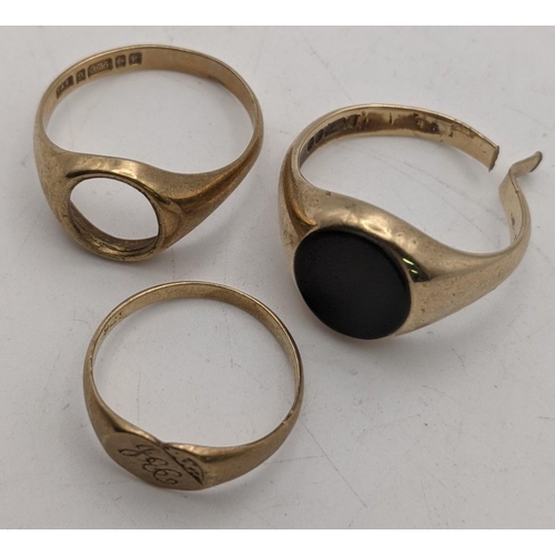 39 - Three 9ct gold signet rings to include two gents ring A/F, together with a ladies love heart shaped ... 