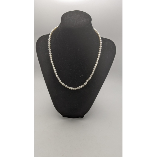 30 - A 9ct gold pearl and jadeite necklace 17.4g, 40cm l
Location:CAB5

If there is no condition report s... 