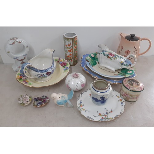 201 - A Queen Anne 'Louise' bone china part dinner service to include two tureens with lids and seven dinn... 