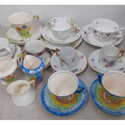 209 - Late 19th century and later tea cups and saucers, a small quantity of Hancock's 'Ivory Ware' hand-pa... 