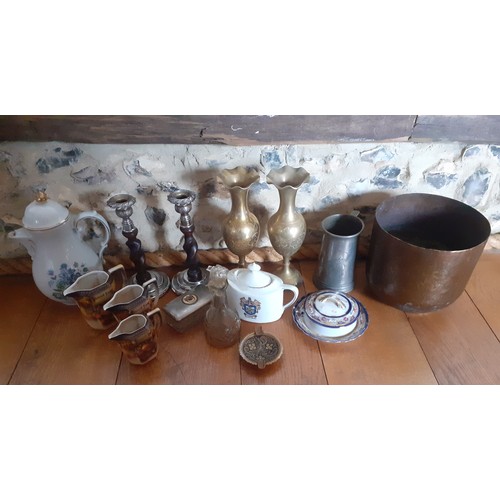 215 - Vintage ornaments and household items to include a pair of Eastern brass vases, a Chinese pewter tan... 