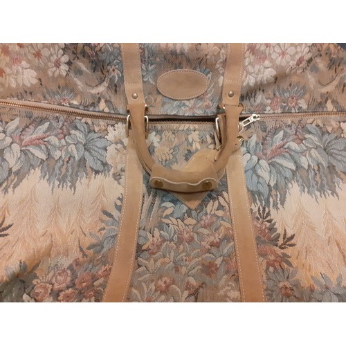 95 - A quantity of The French Luggage Company 'Paradise Tapestry' luggage with keys comprising 2 suitcase... 