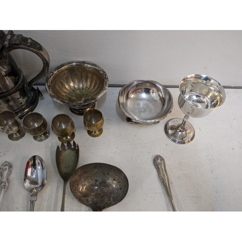 271 - Silver plate to include an 18th/19th century tankard, flatware and other items Location:A3M
If there... 