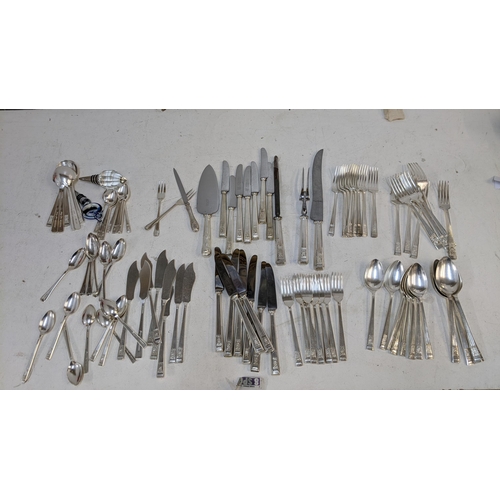 273 - Turner Pedigree silver planted cutlery and flatware
Location:G
If there is no condition report shown... 