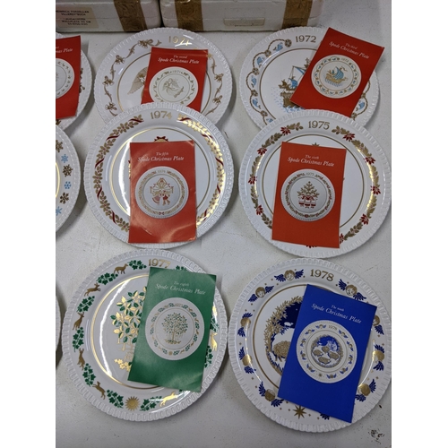 278 - Six Villeroy & Bosch collectors plates and nine Spode Christmas plates along with a still life glass... 