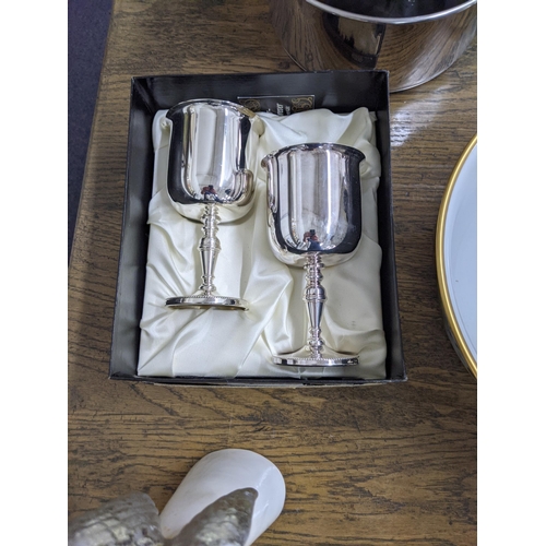 323 - A mixed lot to include two Arthur Price silver plated drinking vessels, a large Franklin Mint bowl a... 