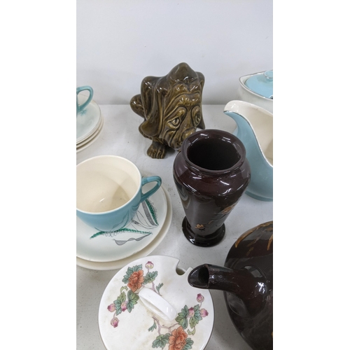 378 - Mixed ceramics and glassware to include Wedgwood trinkets, a part tea service, a stoneware glaze tea... 