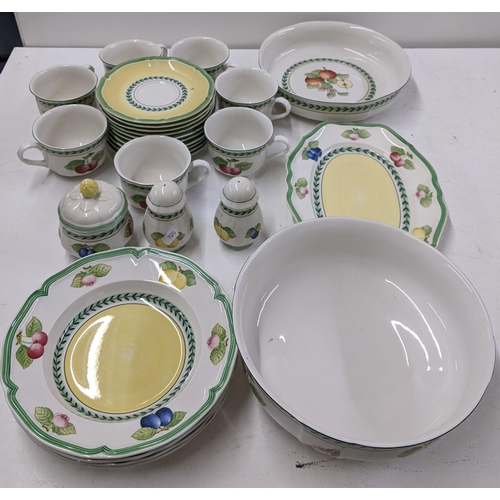 411 - A Villeroy & Boch French Garden Fleurence part dinner/tea service Location:7.3
If there is no condit... 