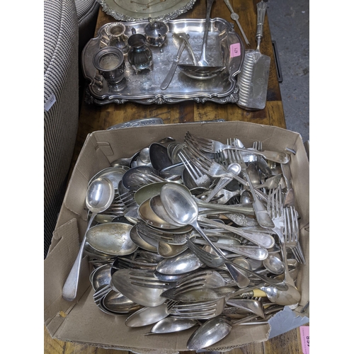 471 - A mixed lot of silver plate to include trays, flatware, and other items Location:G
If there is no co... 