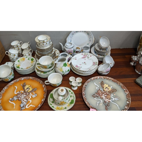 51 - Ceramics to include a Villeroy & Boch Geranium breakfast set, two Satsuma chargers, a Sloe china tea... 