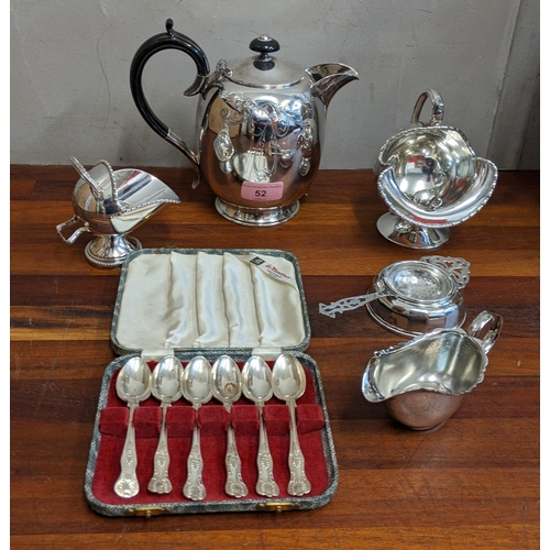 52 - Silver plate to include a tea pot, a tea strainer, Kings pattern tea spoons, sugar bowls and other i... 