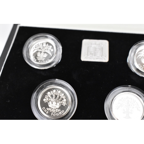 43 - United Kingdom - Elizabeth II (1952-2022), 1984-1987 Silver Proof Piedfort £1 Collection,