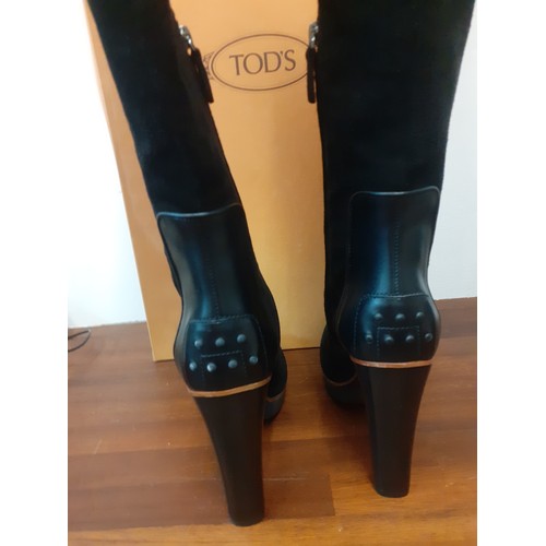 19 - Tods- A pair of ladies unworn 'Plateau Cuoio' knee high black suede and leather knee high boots with... 