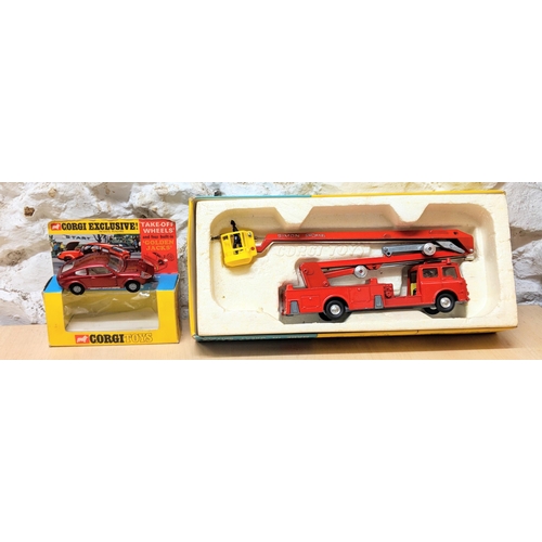 435 - Corgi Toys - A corgi toys Major Simon Snorkel Fire engine 1127 and  a Corgi Exclusive mini Marcos GT... 