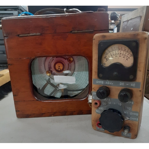 504 - A vintage Coulet Excelsior pigeon racing timer in oak box and other measuring devices
Location:BWR
I... 