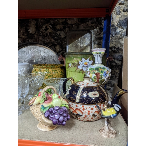 512 - A mixed lot to include a part suite of Watford Crystal table glass, mixed ceramics and two silver pl... 