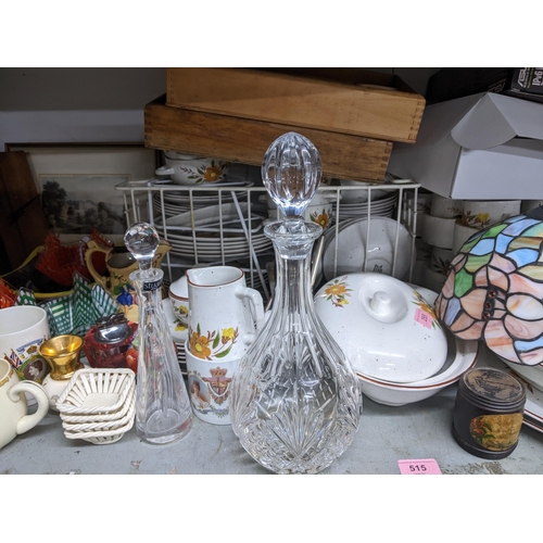 515 - A mixed lot to include a Sampson Bridgewood Longdale tableware part service, glass handkerchief vase... 