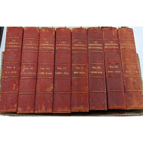 559 - Vintage books to include all eight volumes of 'The Harmsworth Encyclopaedia', Volumes 1-6 of 'The Se... 