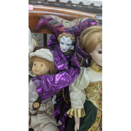 586 - A mixed lot to include Royal Doulton 'My Love' figurine together with five vintage dolls to include ... 